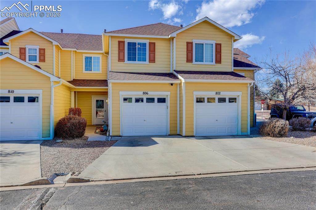 806 Red Thistle View - Photo 1