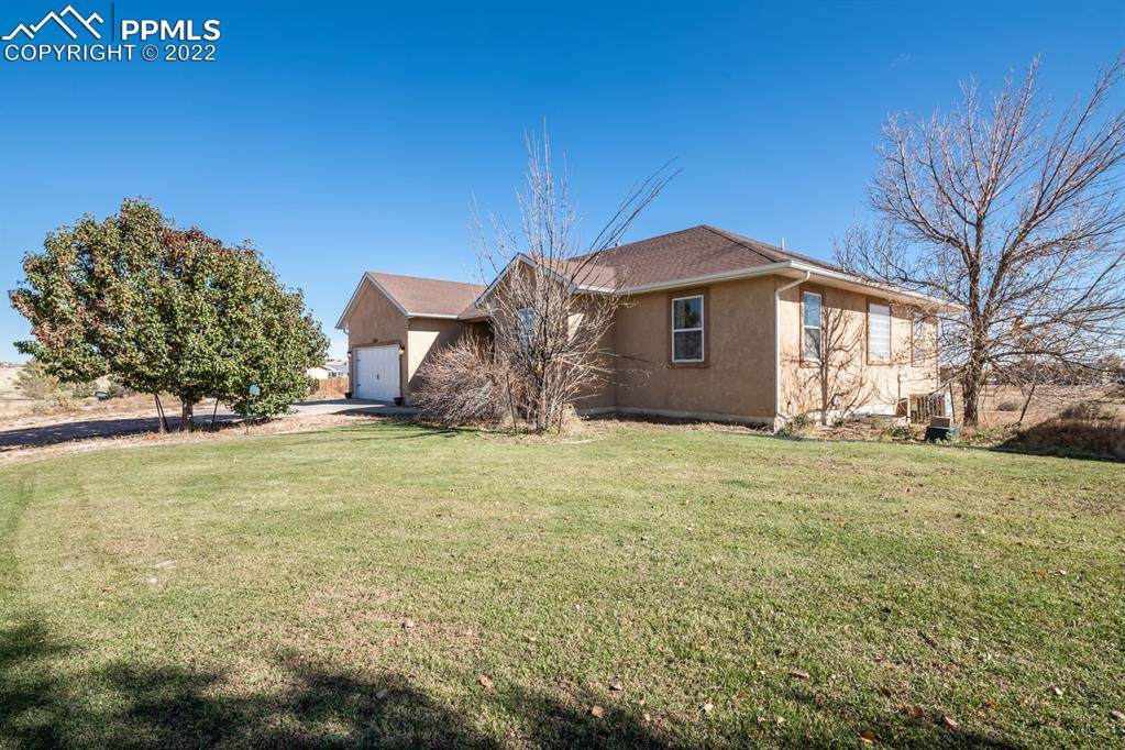 1304 Bear Lane - Photo 1