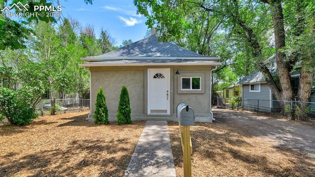 1109 Walnut Street - Photo 1
