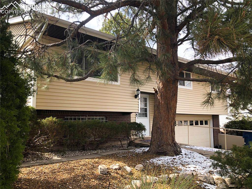 708 Lansing Drive - Photo 1