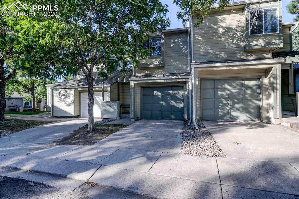 924 Azure Circle - Photo 1