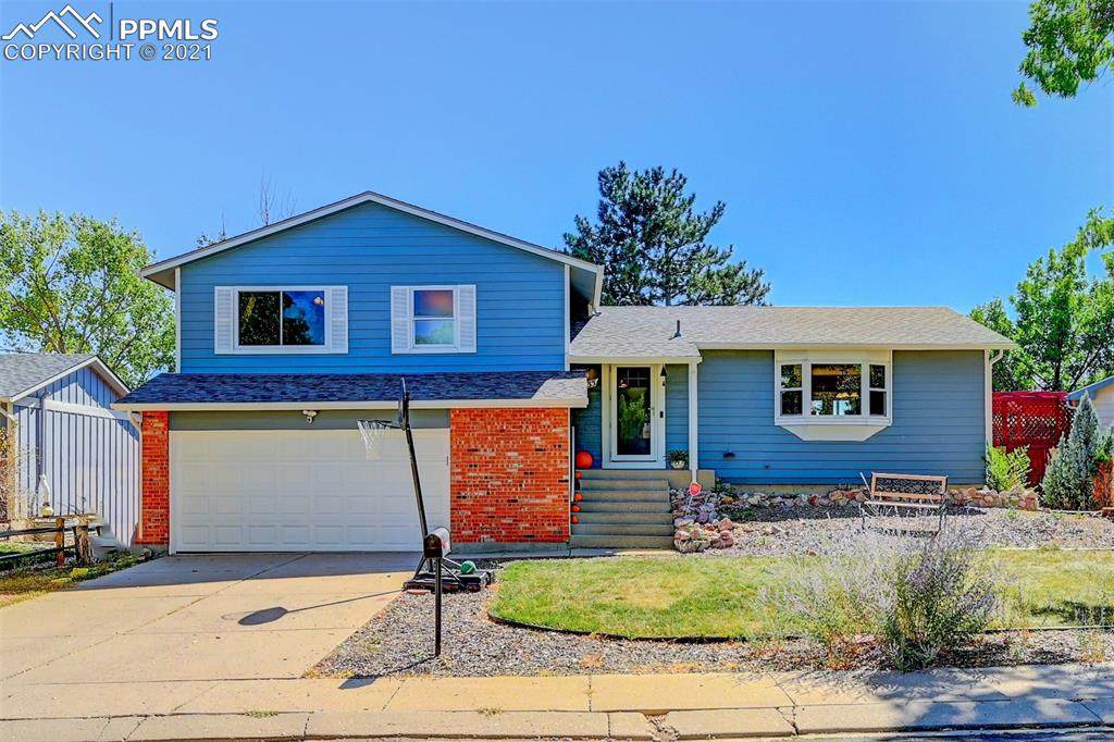 3435 Ashwood Circle - Photo 1