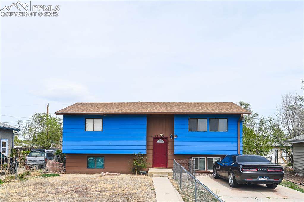 2115 10th Street - Photo 1
