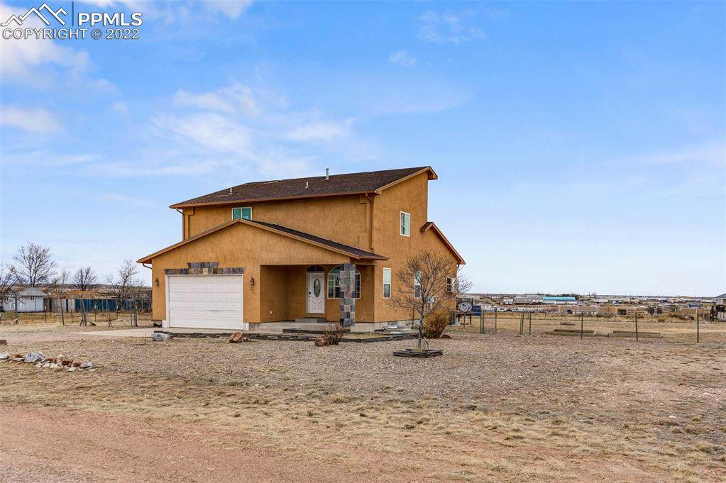 631 Tanager Drive - Photo 1