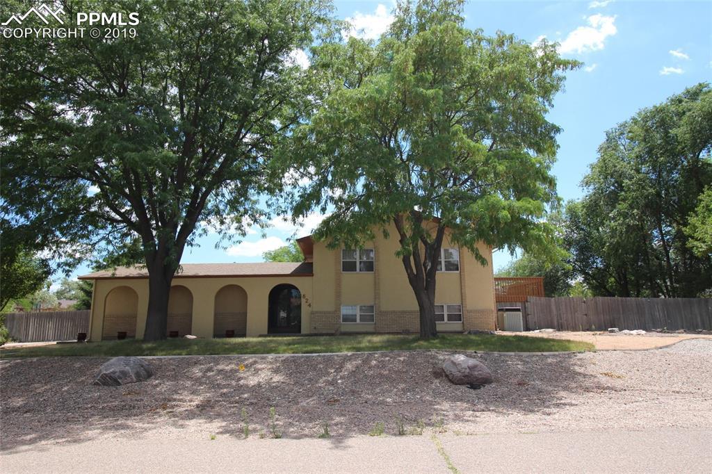 624 Autumn Drive - Photo 1