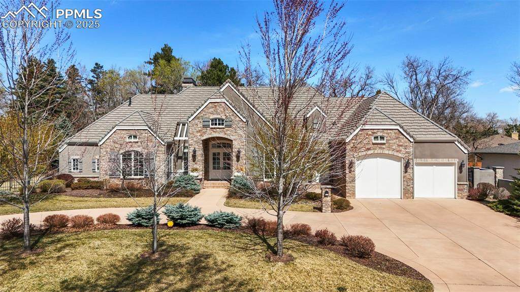 32 Broadmoor Avenue - Photo 1