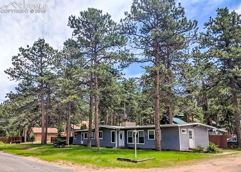 715 Gunnison Avenue - Photo 1