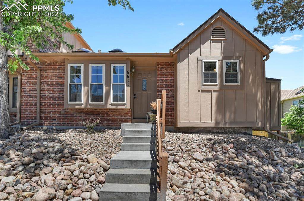 6611 Warbler Lane - Photo 1