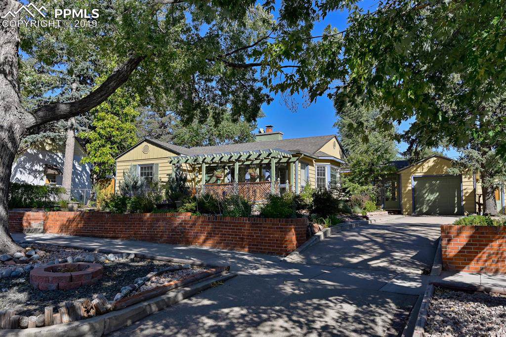 725 Farragut Avenue - Photo 1