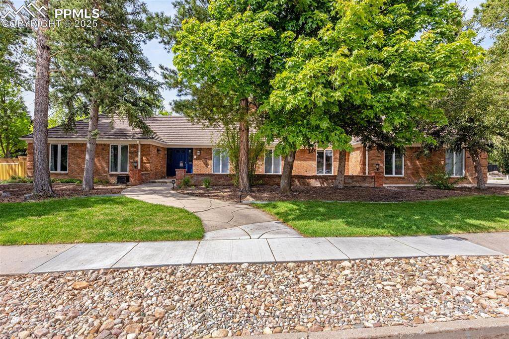 75 Cheyenne Mountain Boulevard - Photo 1