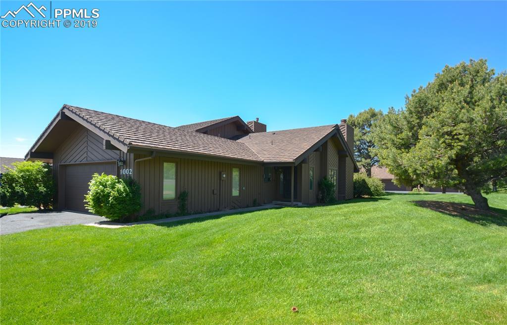 1002 Hill Circle - Photo 1