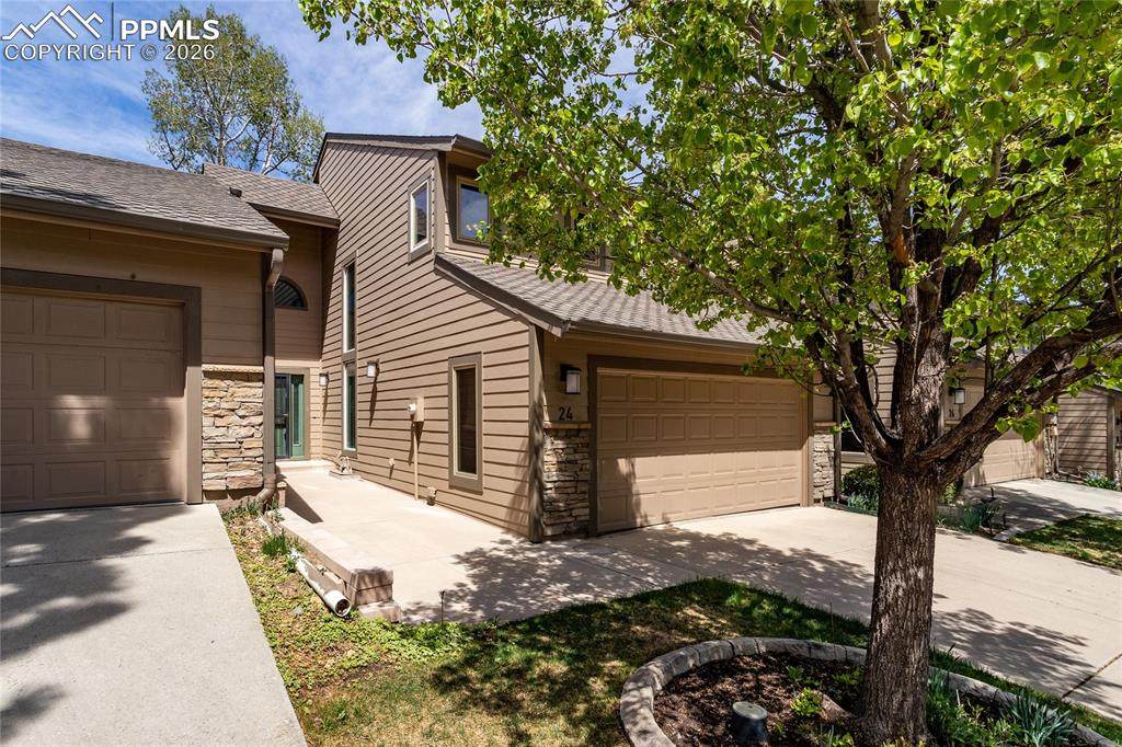 24 Woodbridge Drive - Photo 1