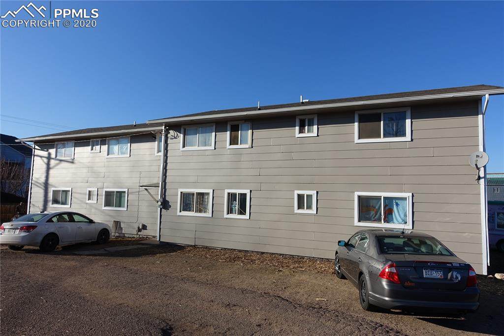 4390 Loomis Avenue - Photo 1