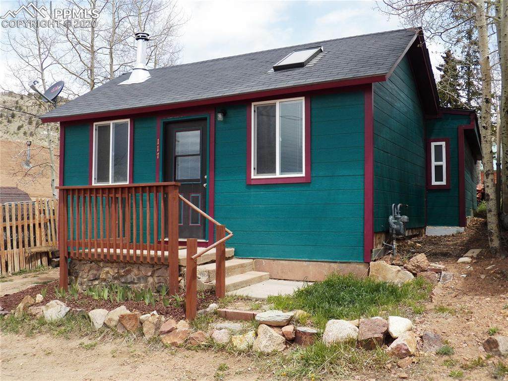 117 Spicer Avenue - Photo 1