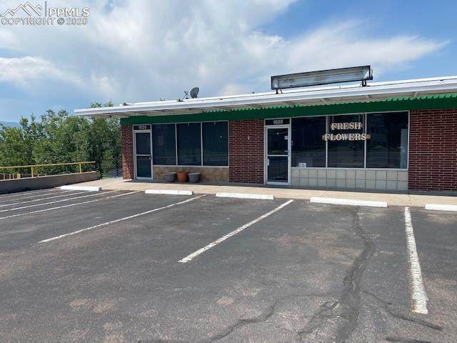 1520-1522 Circle Drive - Photo 1