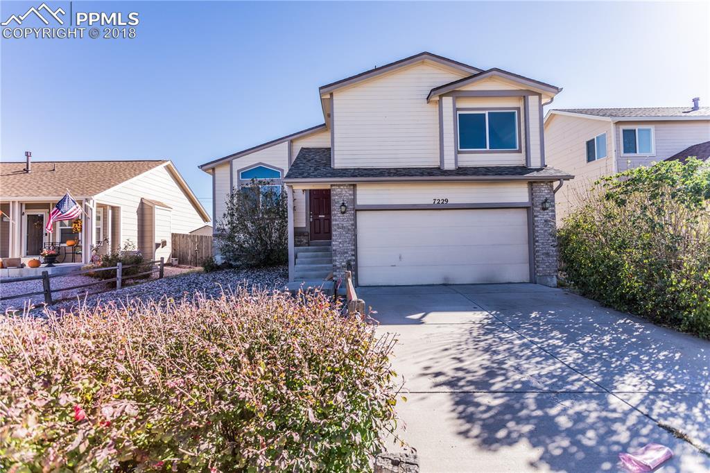 7229 Moss Bluff Court - Photo 1
