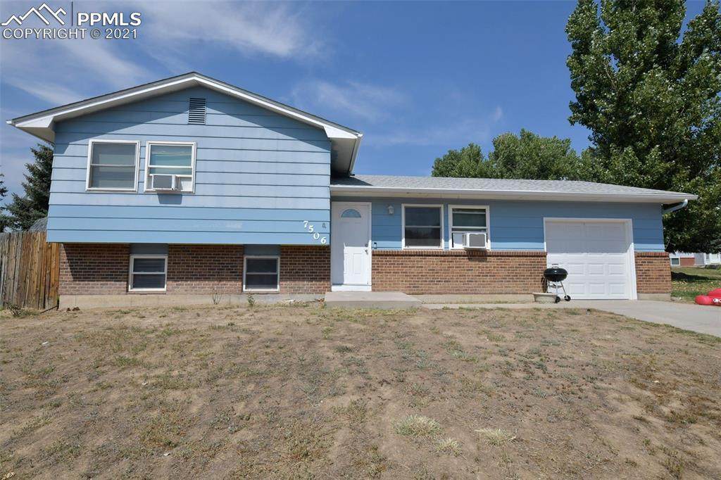 7506 Horseshoe Circle - Photo 1
