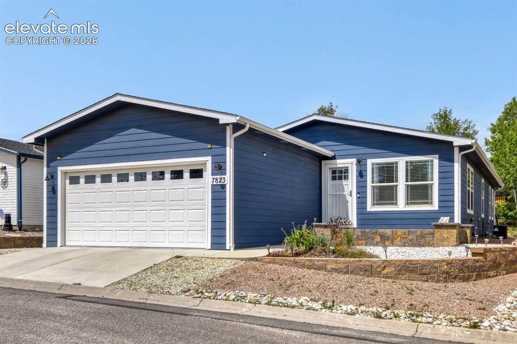 7823 Grizzly Bear Point - Photo 1