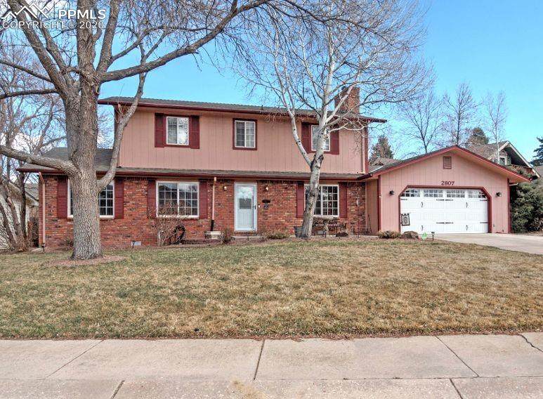 2807 Country Club Circle - Photo 1
