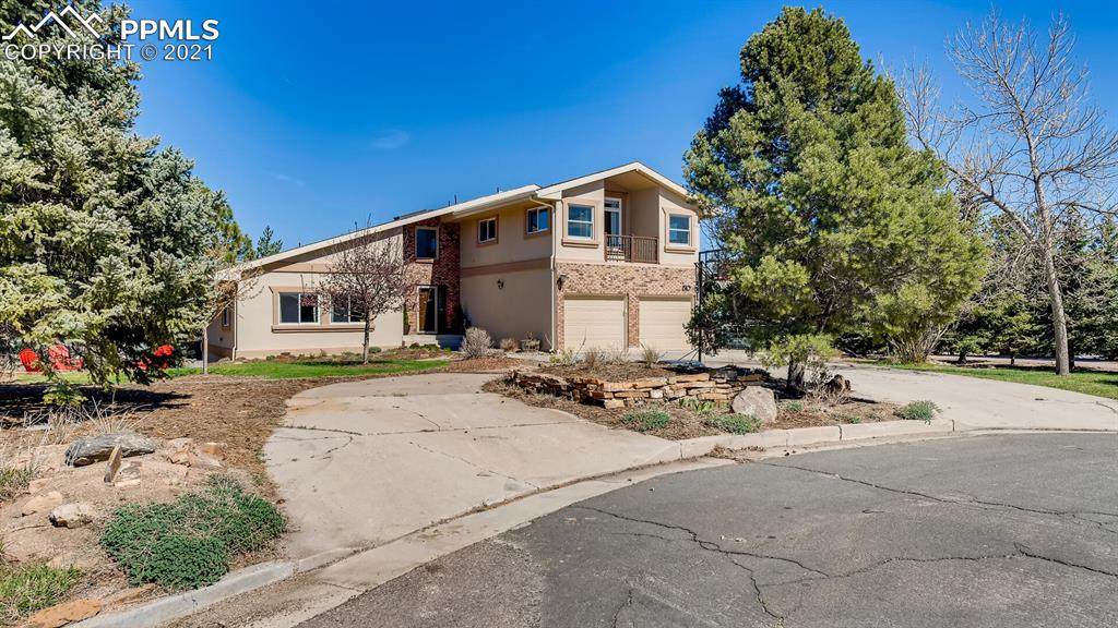 810 Broadview Place - Photo 1