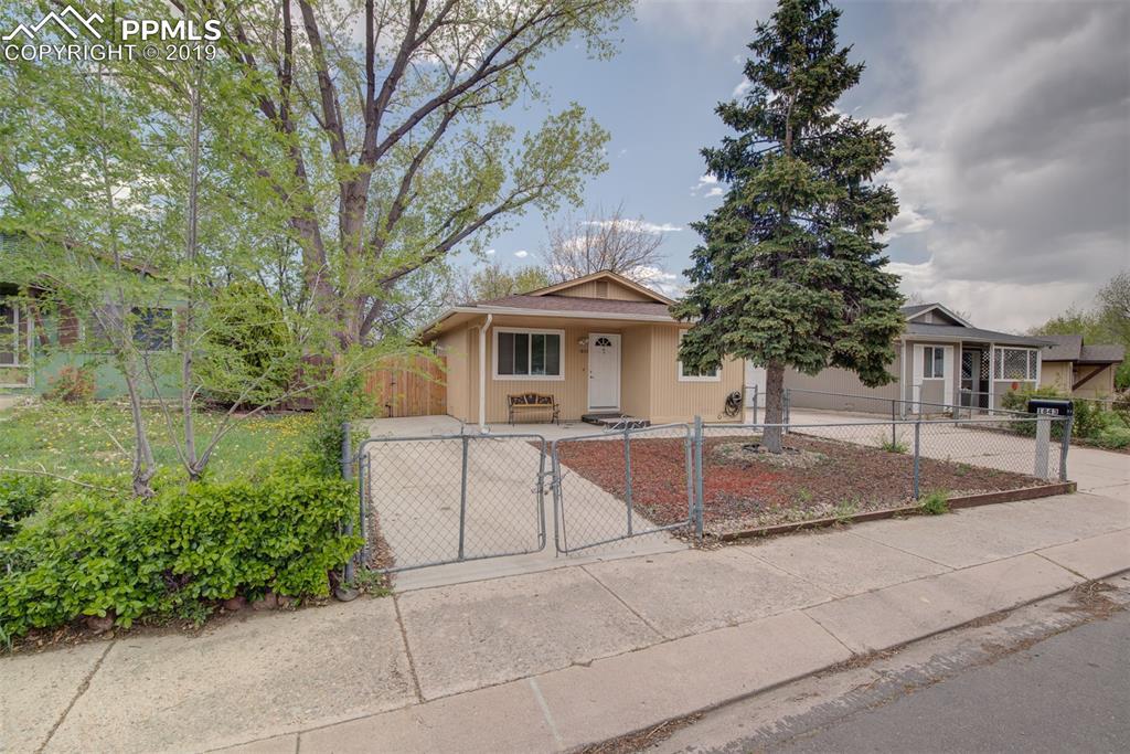 1843 Saratoga Drive - Photo 1