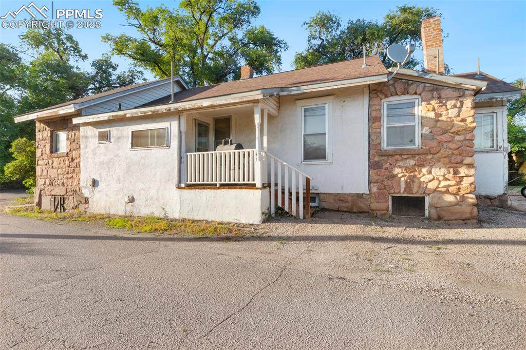 315 17th Street - Photo 1
