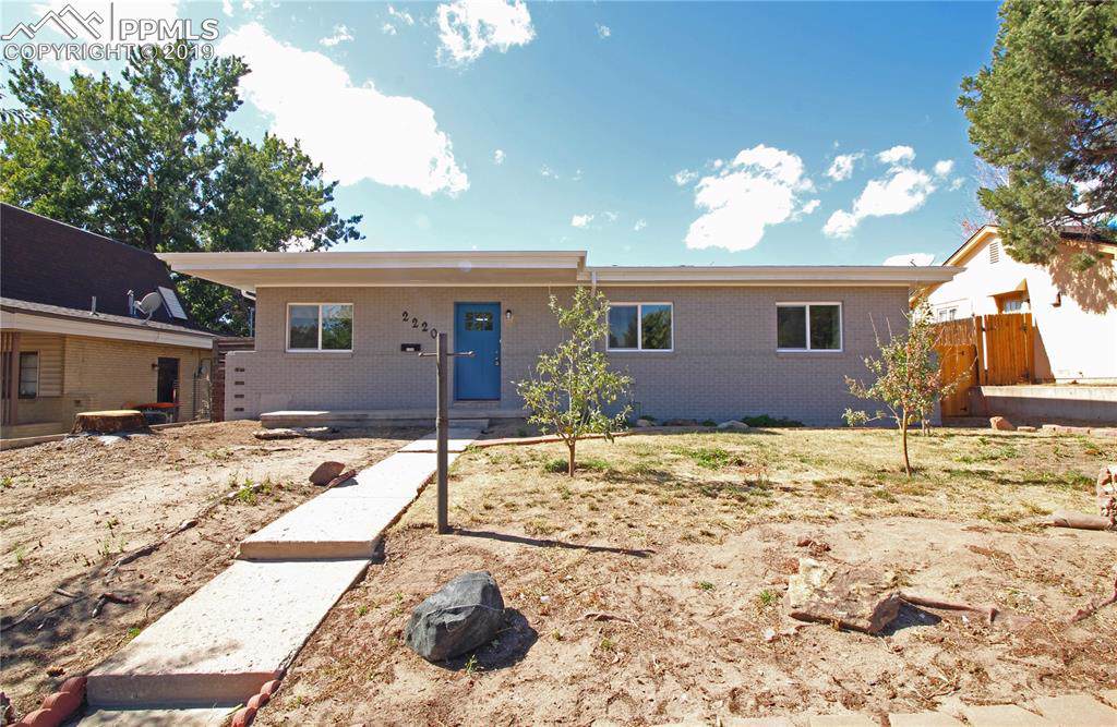 2220 Union Boulevard - Photo 1