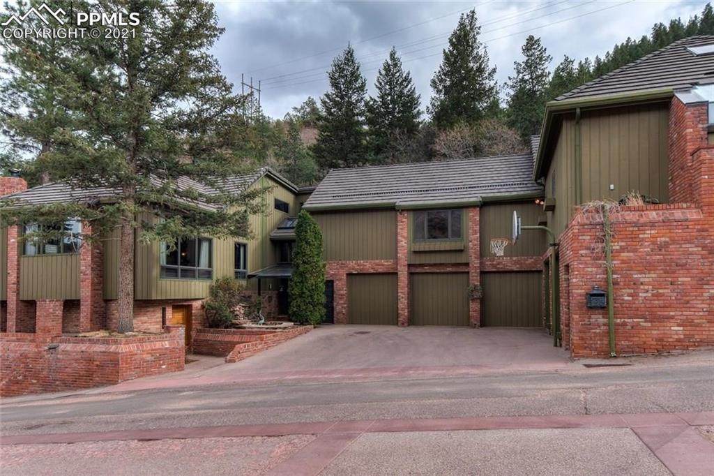 111 Fairview Avenue - Photo 1