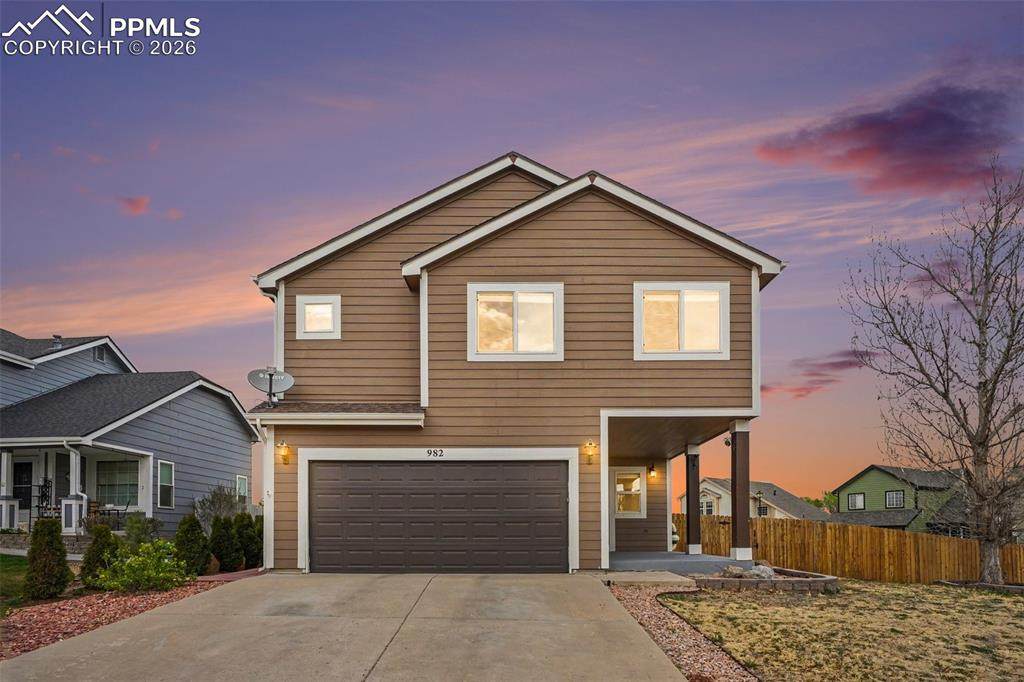 982 Legend Oak Drive - Photo 1
