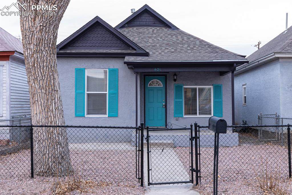 621 7th Street - Photo 1