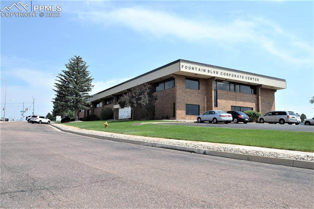 3595 Fountain Boulevard - Photo 1
