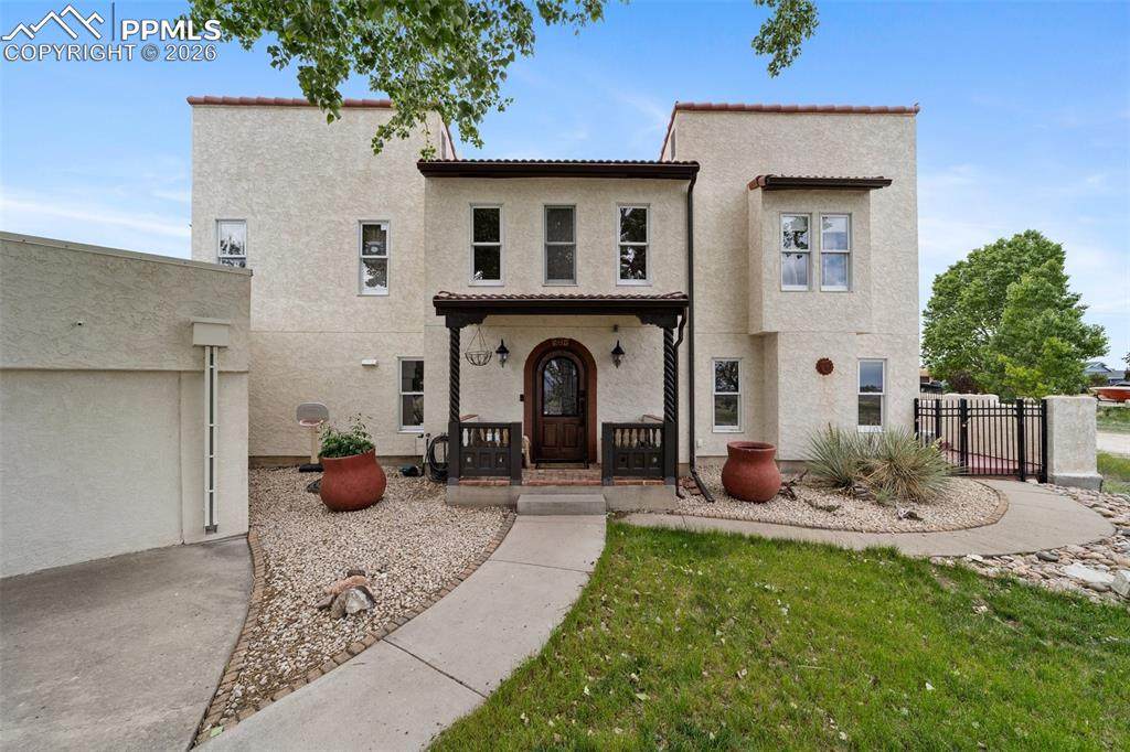817 Clarion Drive - Photo 1