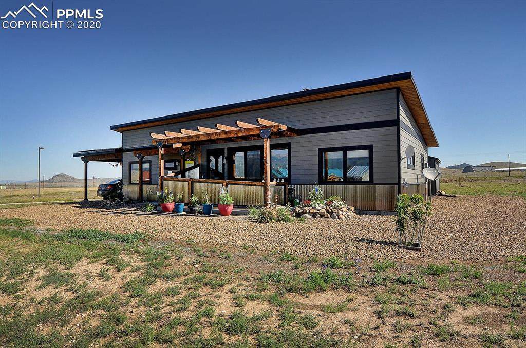 109 Yucca Lane - Photo 1