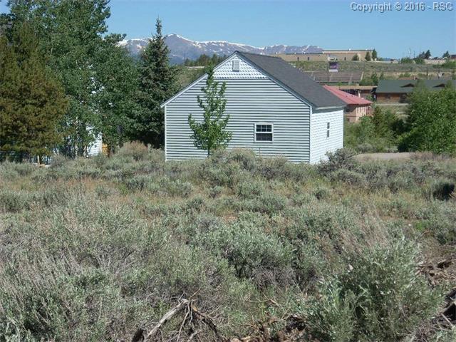 726 Clarendon Avenue - Photo 1