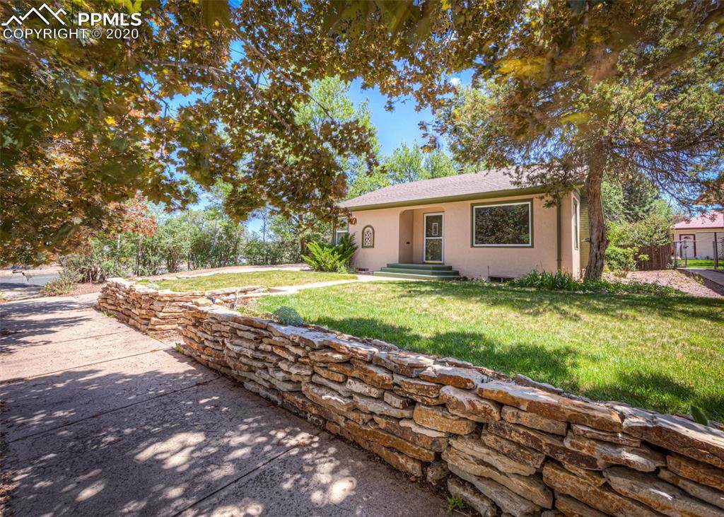 1119 Sheridan Avenue - Photo 1