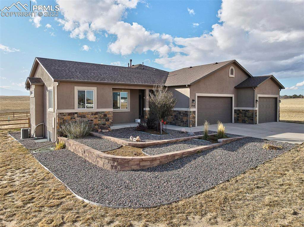 1920 Terri Lee Drive - Photo 1