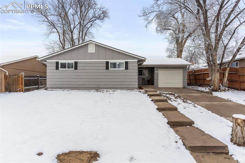 516 Holly Drive - Photo 1