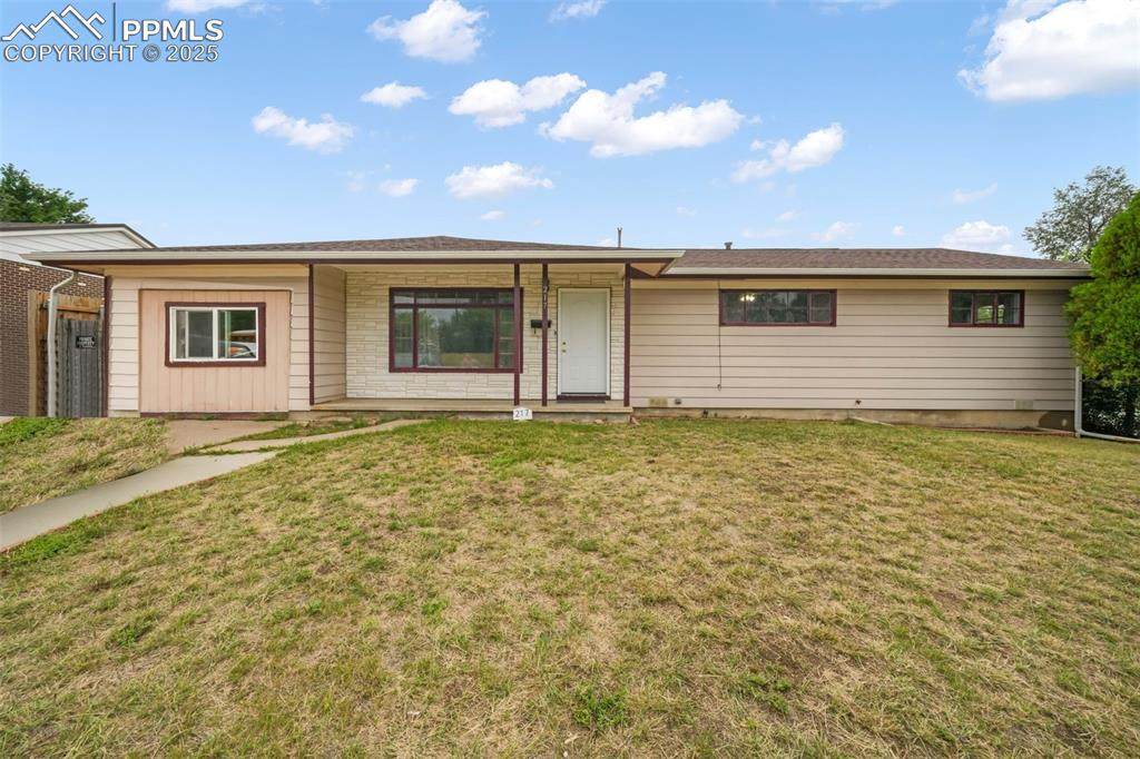 217 Steven Drive - Photo 1