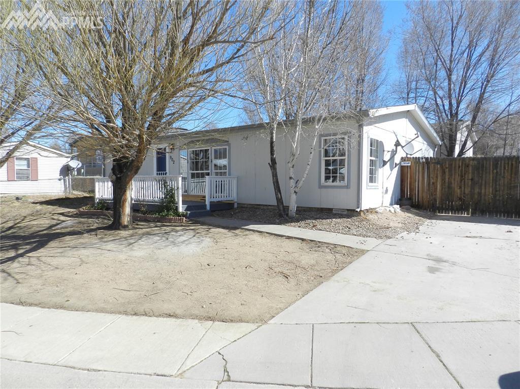 902 Desert Circle - Photo 1