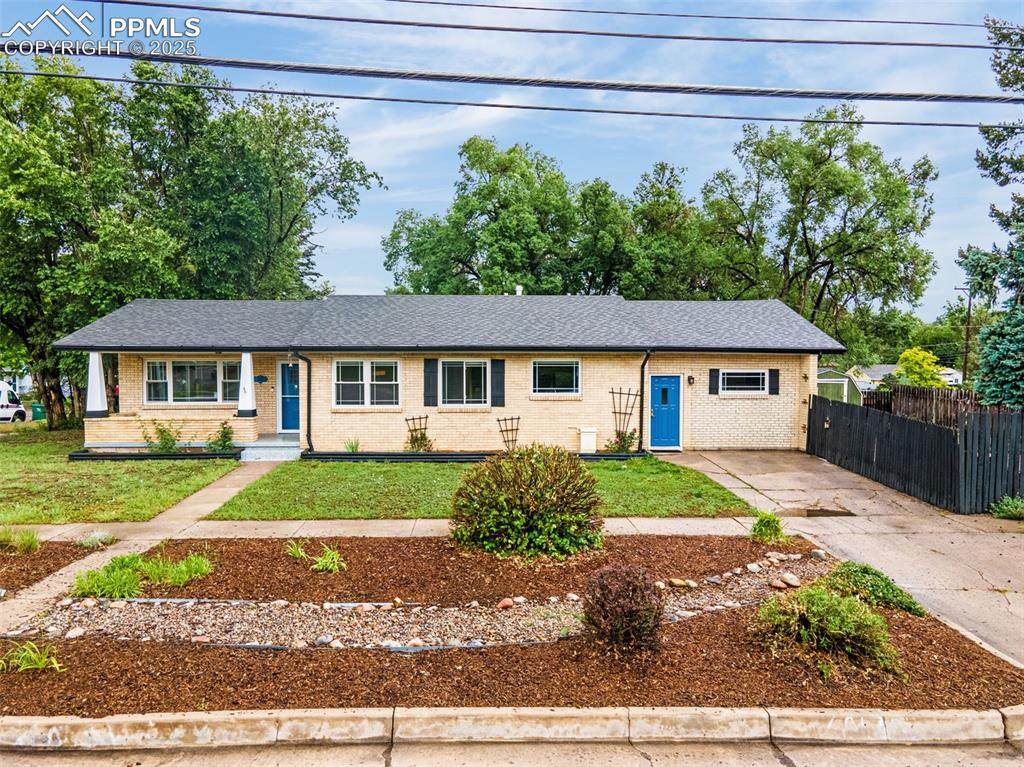 1604 Kiowa Street - Photo 1