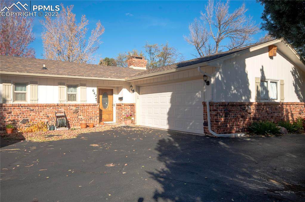 642 Pioneer Lane - Photo 1