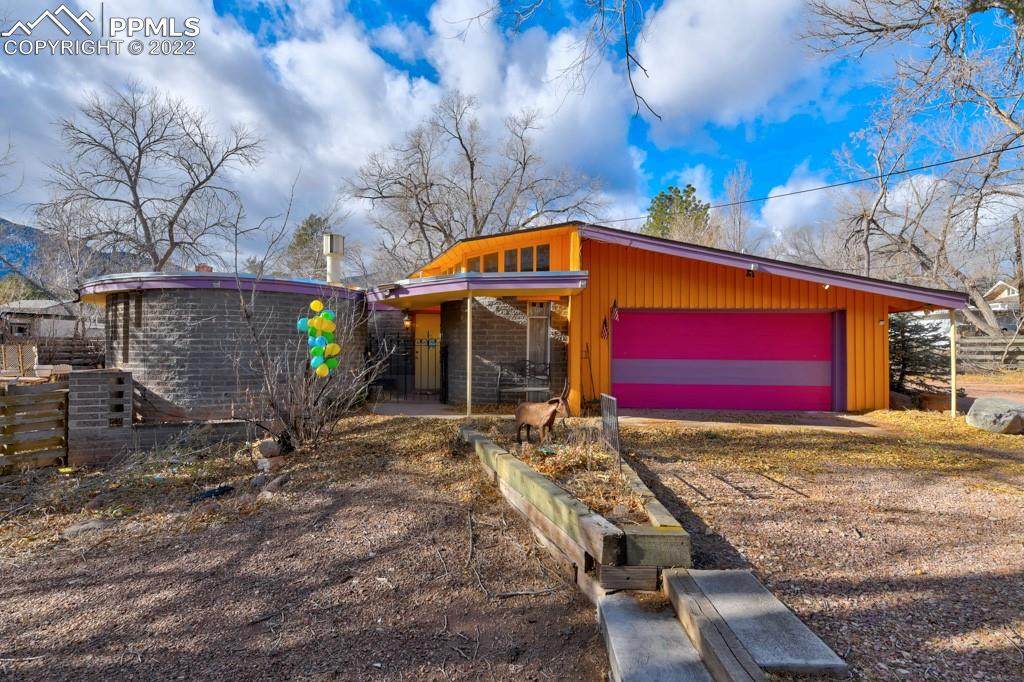 1097 Cheyenne Boulevard - Photo 1