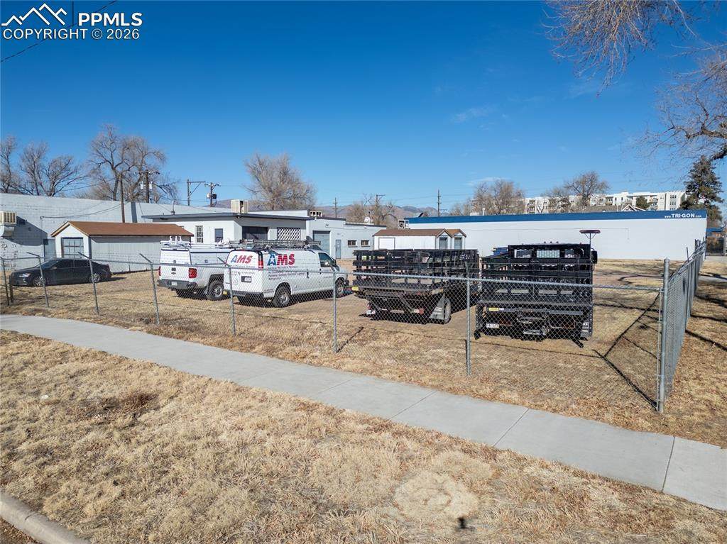 110 Fountain Boulevard - Photo 1