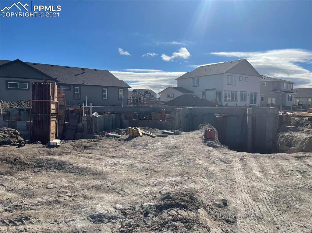 6465 Wolf Gulch Drive - Photo 1