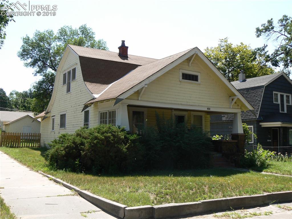 831 Custer Avenue - Photo 1