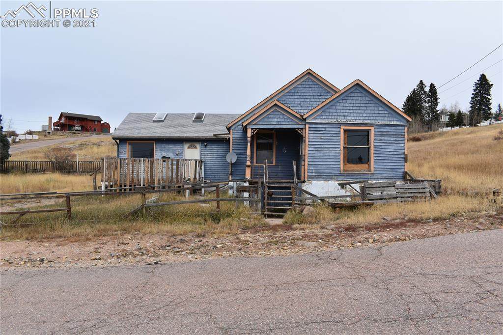209 Pikes Peak Avenue - Photo 1