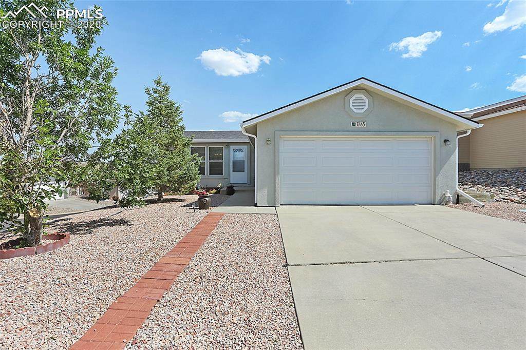 7665 Grosbeak Point - Photo 1