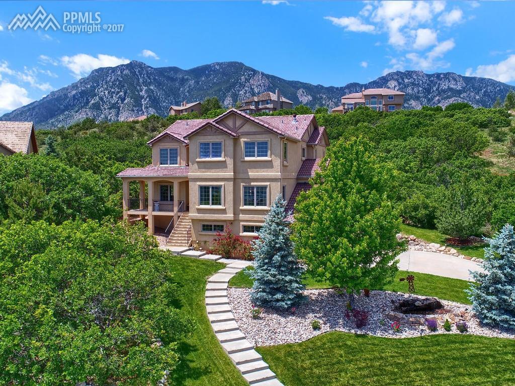5048 Briscoglen Drive - Photo 1