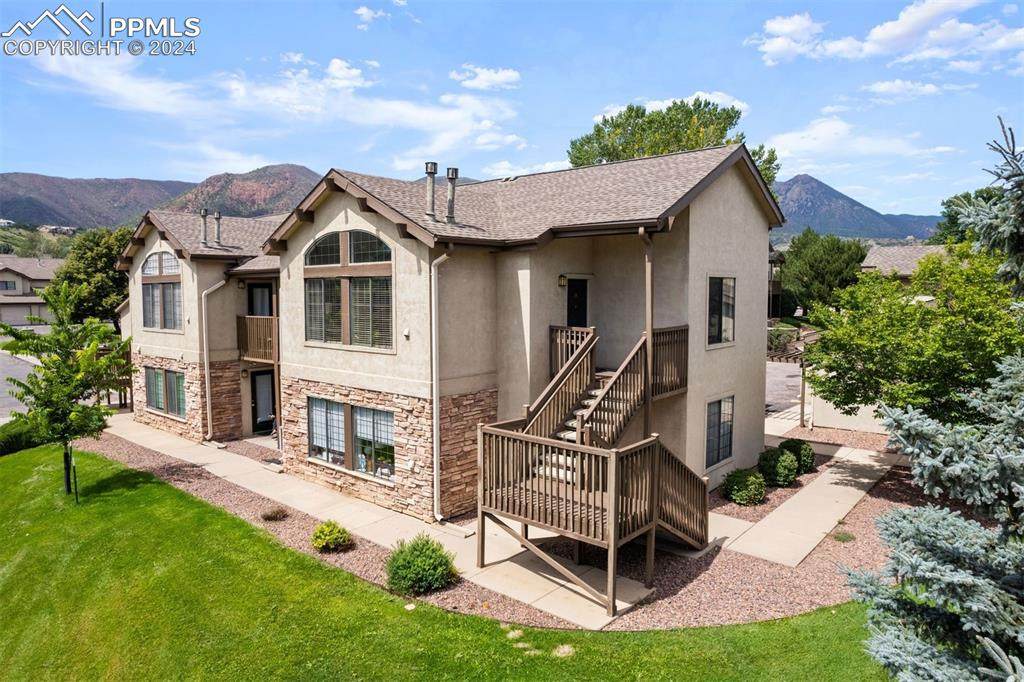 2110 Alicia Point - Photo 1