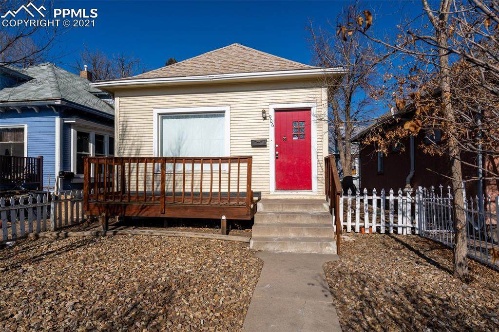 906 Colorado Avenue - Photo 1